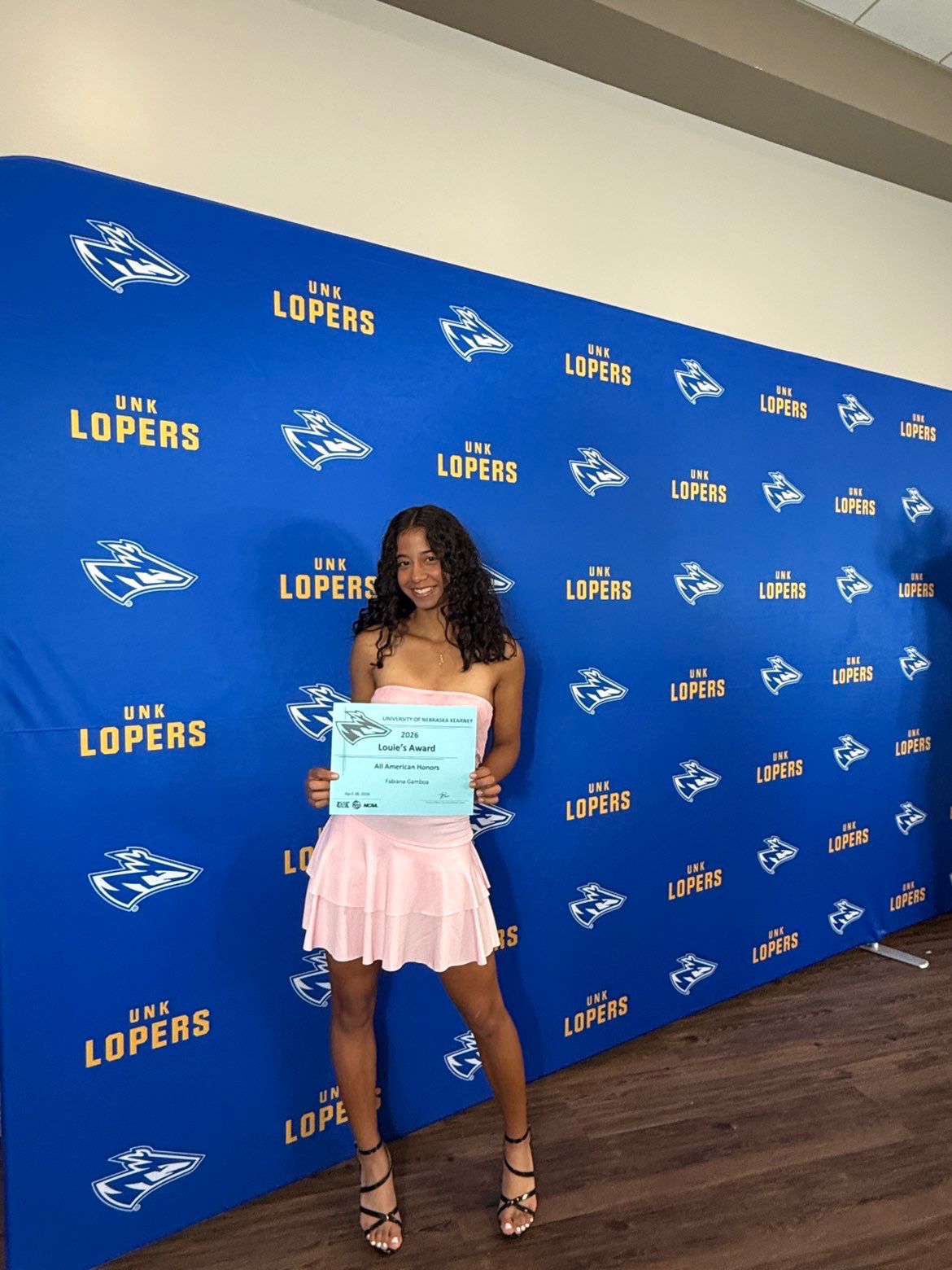 Fabiana Gamboa hace historia en Tenis Universitario